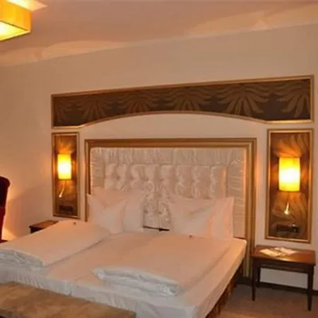 Hotel Western Goldener Adler 4*