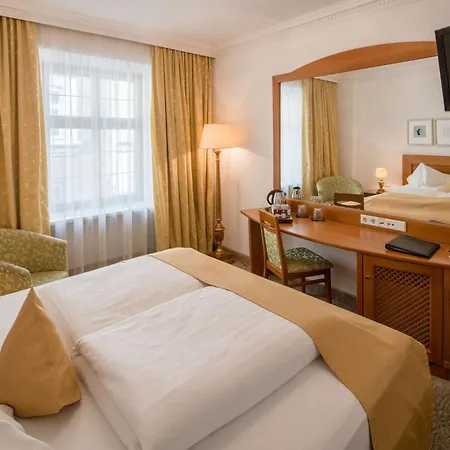 酒店 Goldener Adler, Bw Signature Collection 4*