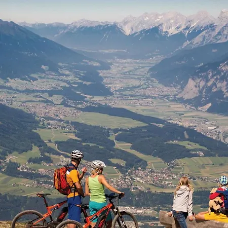 Отель Goldener Adler, Bw Signature Collection Инсбрук