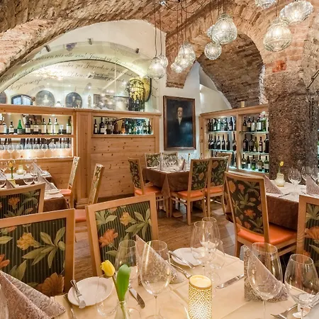 فندق Goldener Adler, Bw Signature Collection