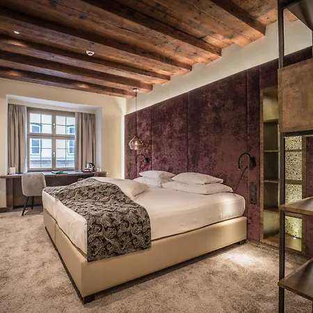 Отель Goldener Adler, Bw Signature Collection 4*