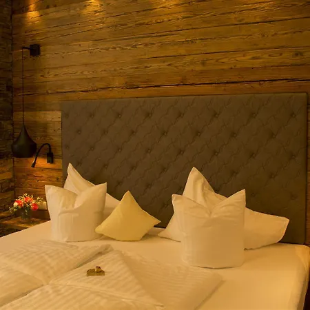 فندق Goldener Adler, Bw Signature Collection