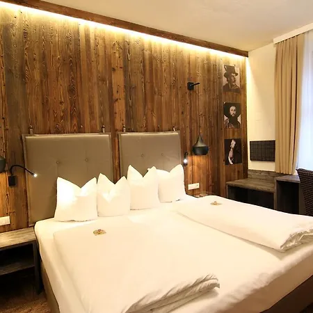 Отель Goldener Adler, Bw Signature Collection