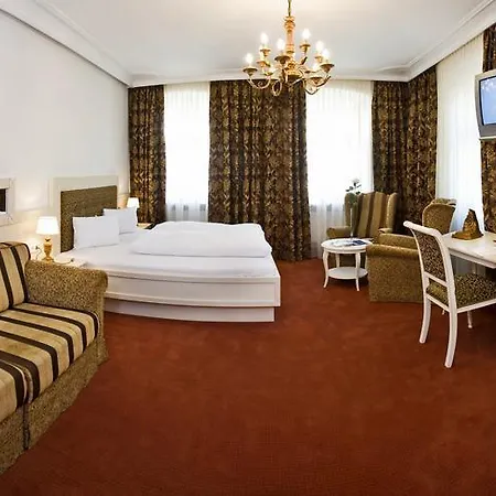 酒店 Goldener Adler, Bw Signature Collection 4*