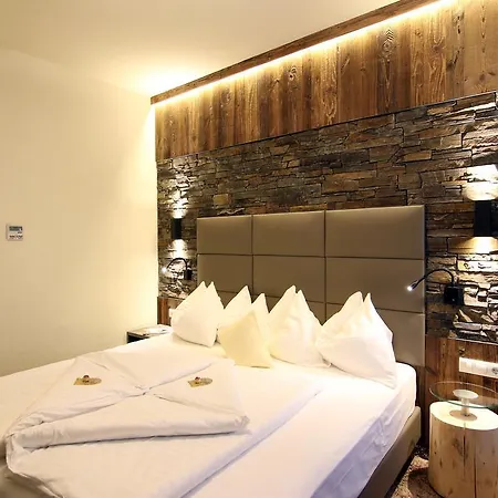 Goldener Adler, Bw Signature Collection