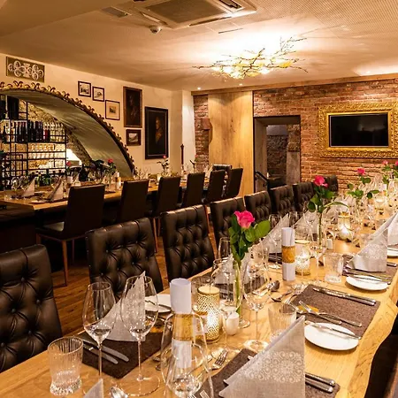 Goldener Adler, Bw Signature Collection 4*