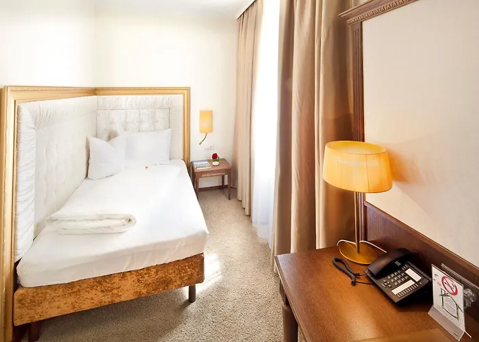 Hotel Goldener Adler, Bw Signature Collection 4*