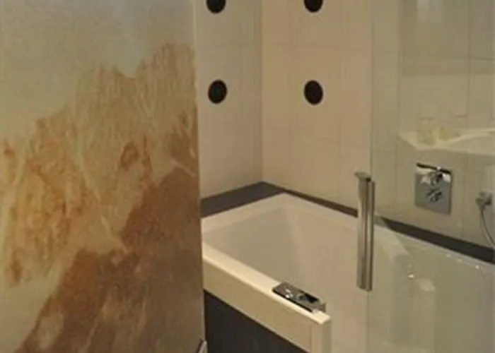 Goldener Adler, Bw Signature Collection 4*