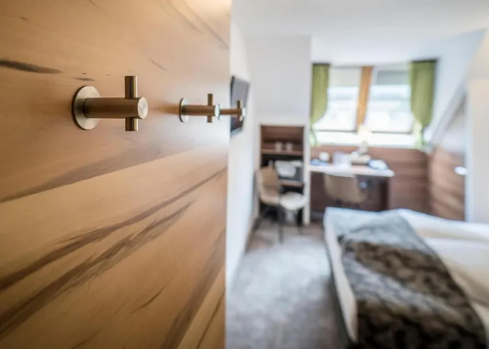 Goldener Adler, Bw Signature Collection 4*