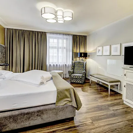 Goldener Adler, Bw Signature Collection 4* إنسبروك